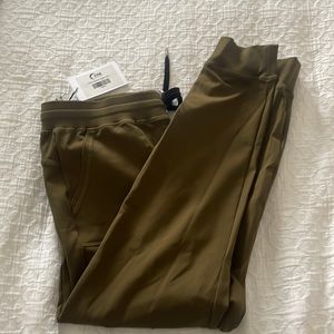 Zyia Olive Unwind Joggers size XL.  NWT.